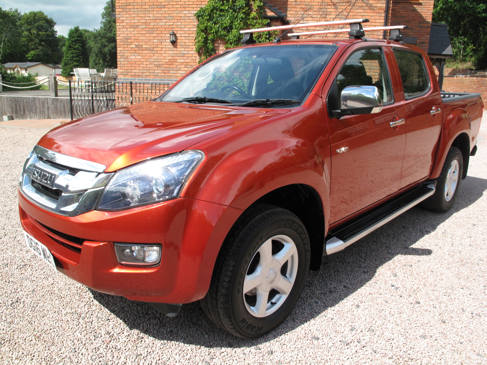2016 16 ISUZU D-MAX 2.5 TD YUKON 4WD Double Cab 4 Door ABSOLUTELY STUNNING TRUCK! NO VAT! 1 PREVIOUS OWNER SOLD! full