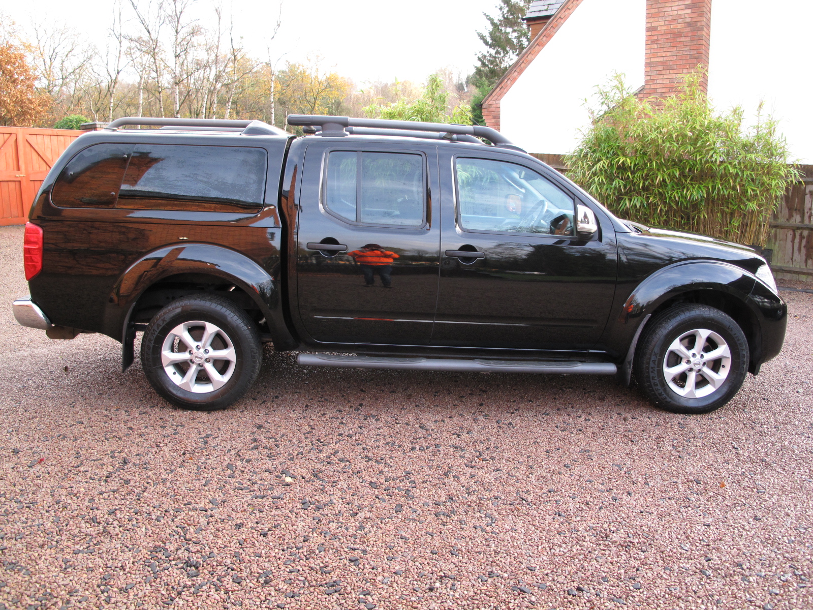2013 13 Nissan Navara 2.5 Tekna Connect Premium 4WD Double Cab TOP OF THE RANGE ABSOLUTELY PRISTINE! NO VAT! SOLD!! full